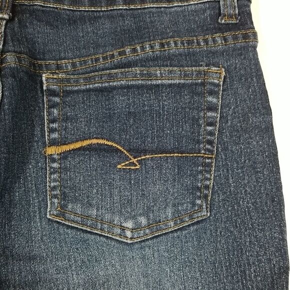 Bum Equipment Jeans Women's Size 12 Washed Blue Button with Zip Closure 5 Pocket - Picture 6 of 10